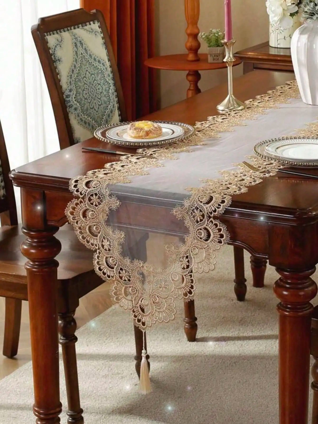 1 Piece of Mesh Lace Embroidered Table Runner, French Simple Polyester Fiber with Pendant, Suitable for Dining Table, Coffee Table, Chest of Drawers, and Shoe Cabinet.
