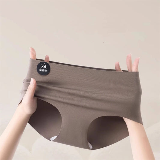4PCS/Set Women Panties Slip Silk Seamless Briefs For Women, Female Underwear Soft Thin Light Panty Underpants M-XL.