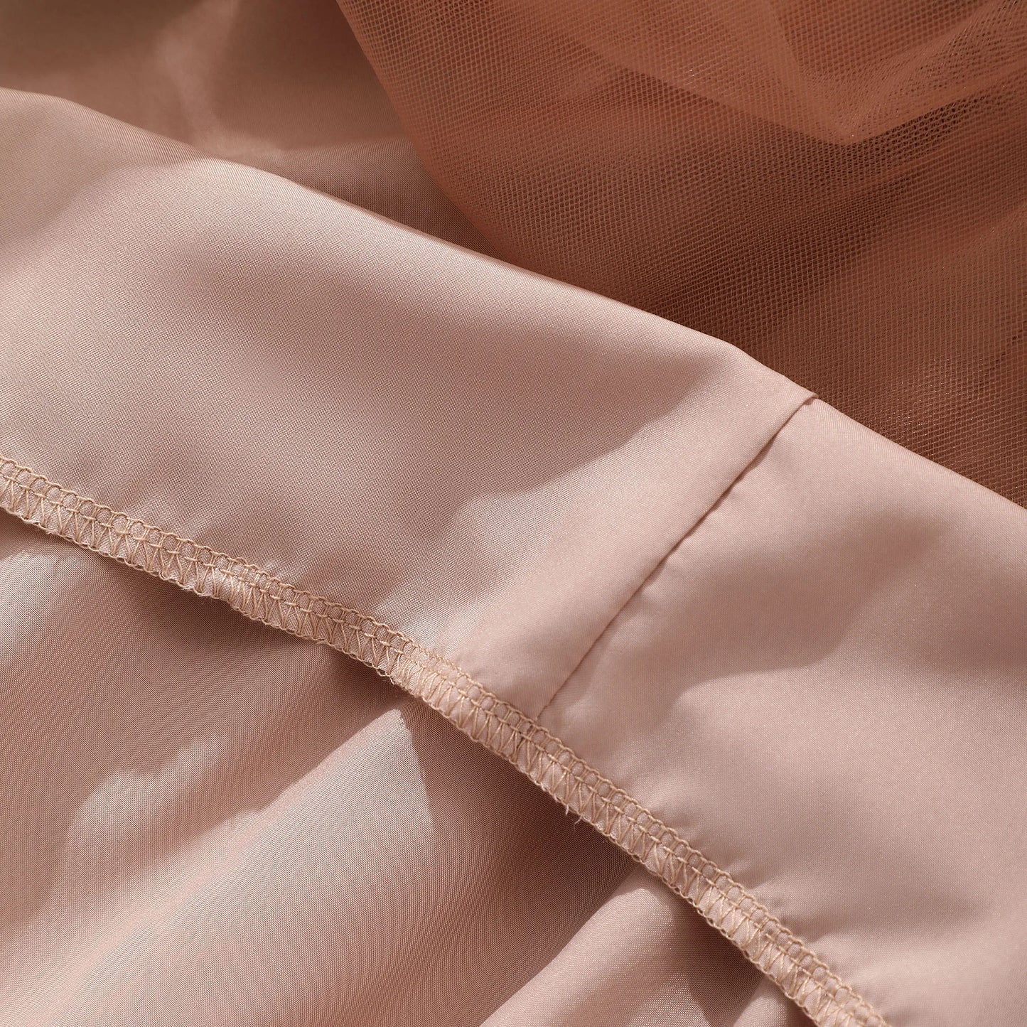 Girl long sleeved lapel solid color, mesh dress with woven waistband.