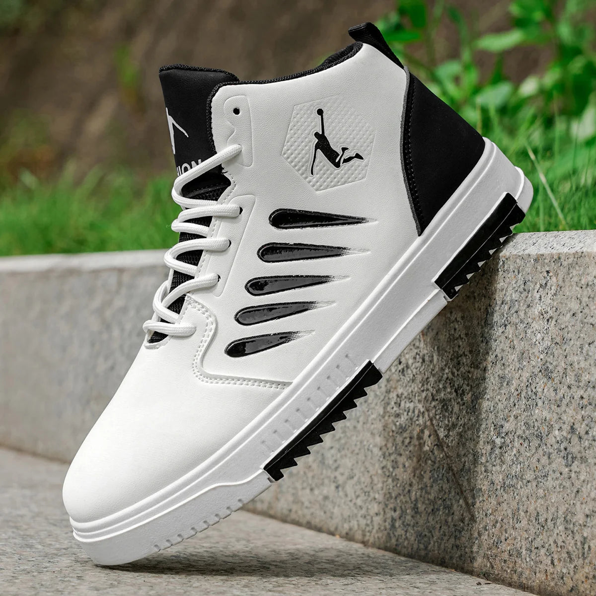 Men casual sports outdoor hiking, trendy fashion street comfortable.