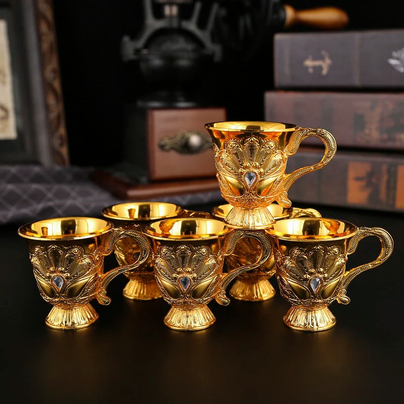 1 metal wine set, 1 tray and 6 shot glasses and 1 wine pot combination.