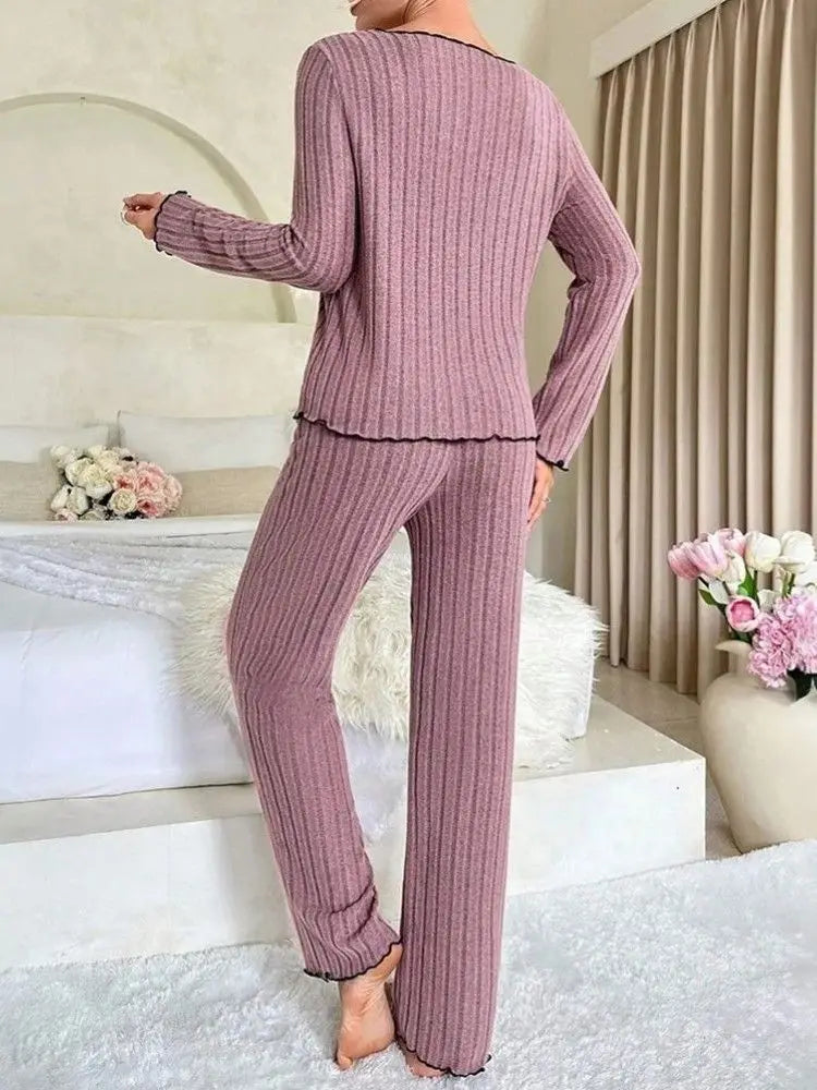 Autumn Winter Warm Sleepwear Women Pajamas Set, Long Sleeve Top and Trousers.