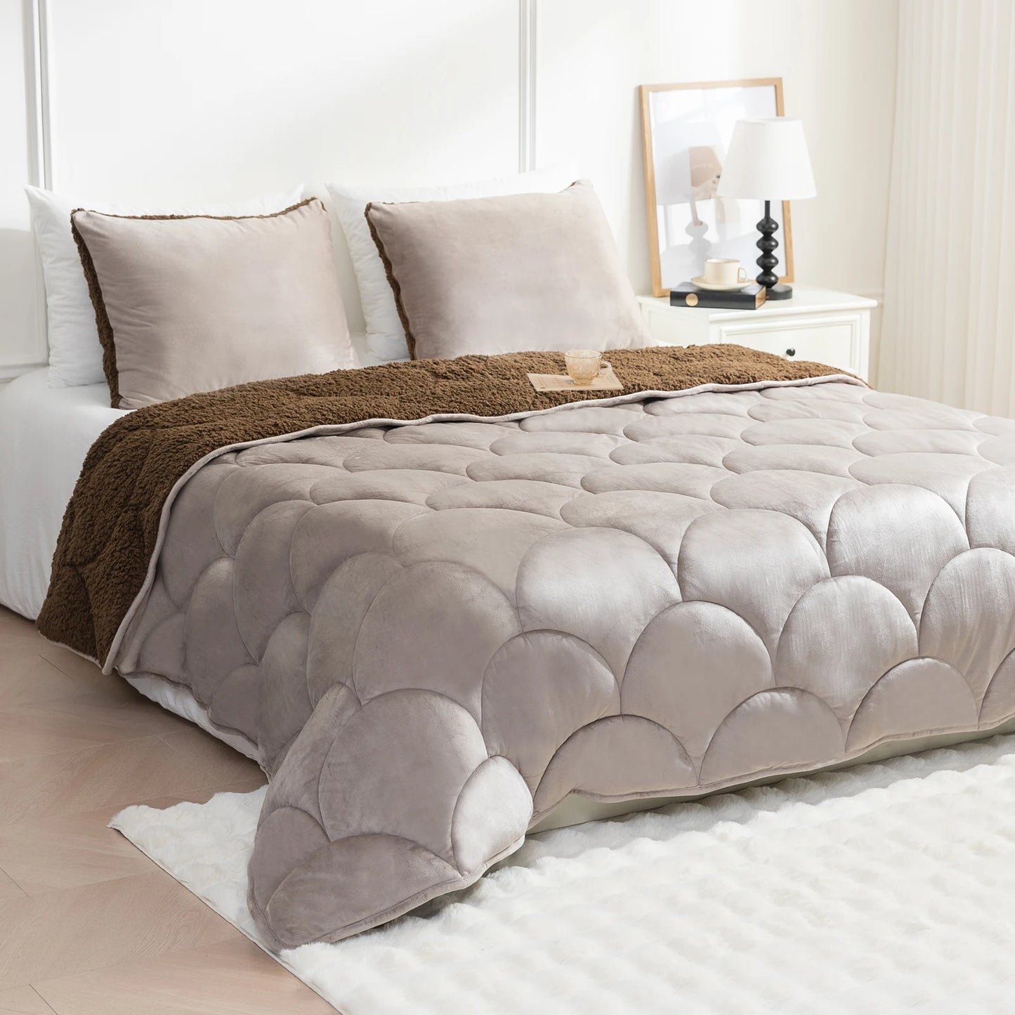 Sherpa Comforter Set , All Season Soft Warm Fleece Fall Blanket, with Pillow Sham.