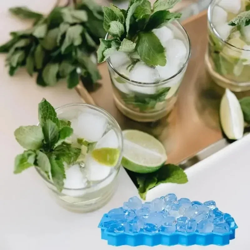 37 Grid Ice Cube Trays Freezer with Lid, Silicone for Small Ice Cube Molds, Easy-Release Reusable.