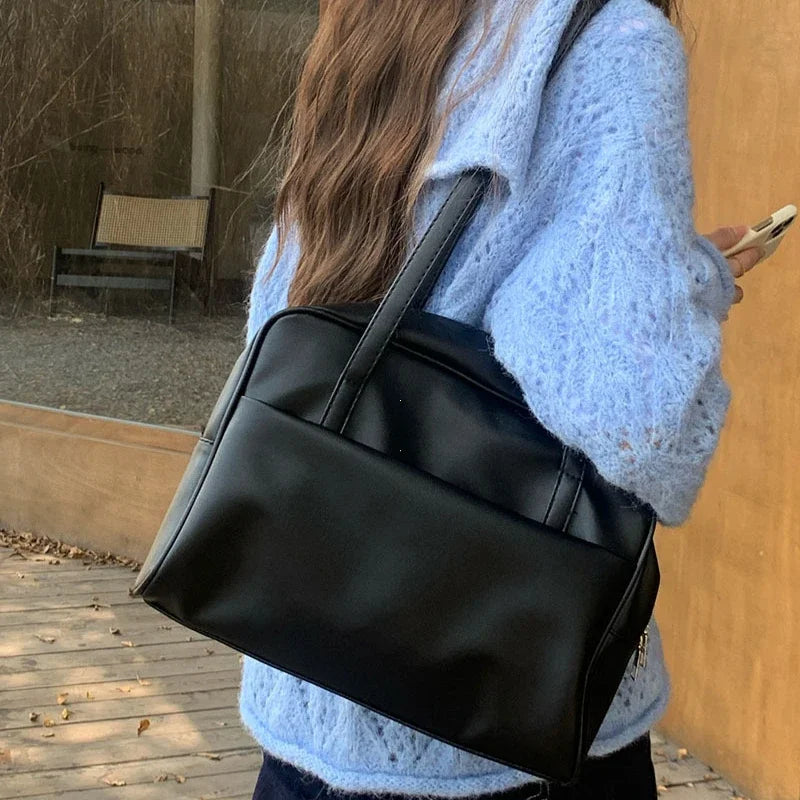 Large Capacity Single Shoulder Women's Bag, Versatile Vintage Underarm Bag.