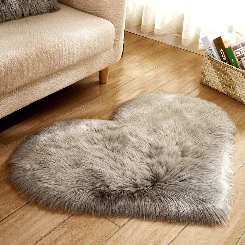 Heart Shaped Faux Fur Rug, Bedroom Fluffy Shaggy Area Rugs, Sheepskin Fuzzy Rug Carpets.