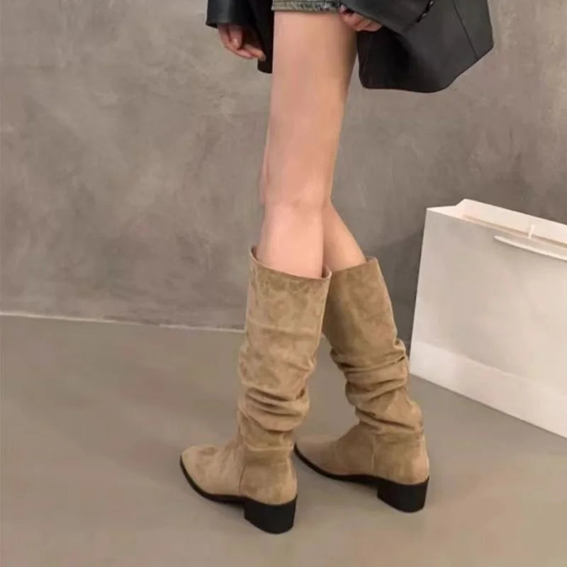Retro pleated suede Long boots for women. 2025 winter fashion. Large size versatile women's boots.