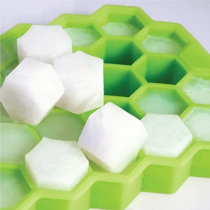 37 Grid Ice Cube Trays Freezer with Lid, Silicone for Small Ice Cube Molds, Easy-Release Reusable.