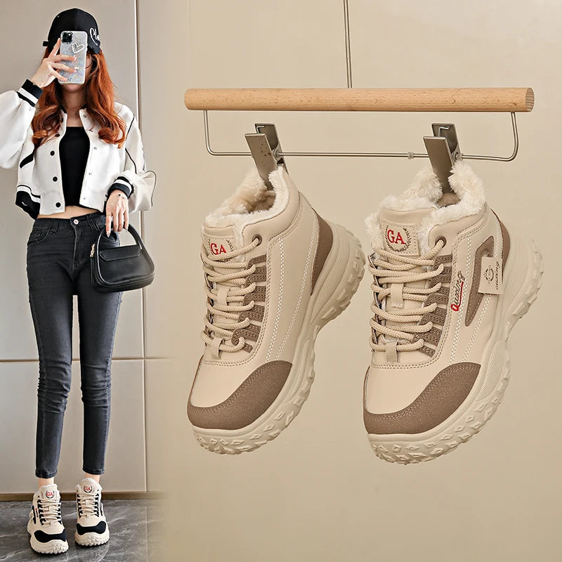 Winter high-top cotton shoes with fleece for women, outdoor casual sports, slip-resistant and durable.