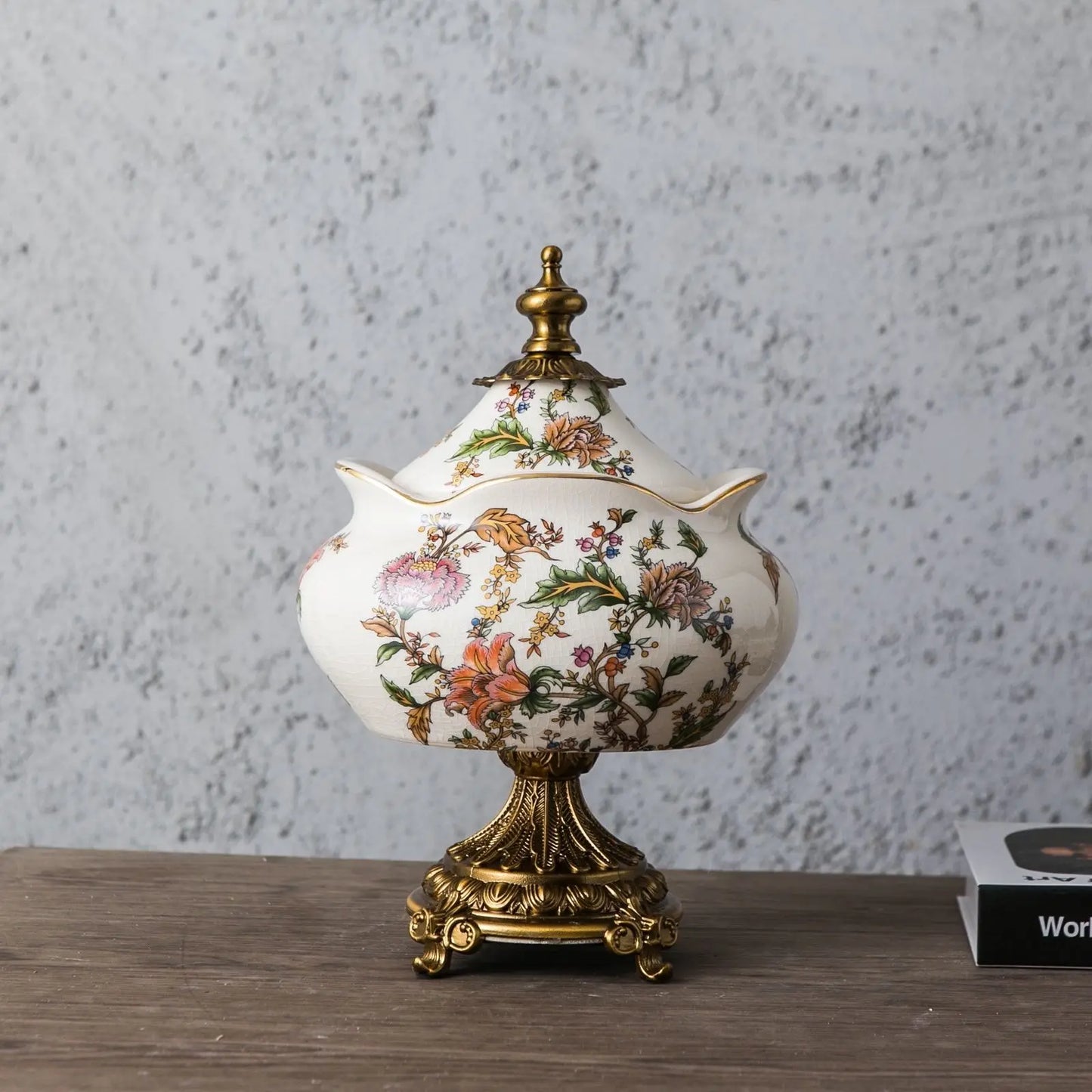 American retro ceramic storage jar crafts, general jar ornaments.