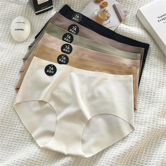 4PCS/Set Women Panties Slip Silk Seamless Briefs For Women, Female Underwear Soft Thin Light Panty Underpants M-XL.