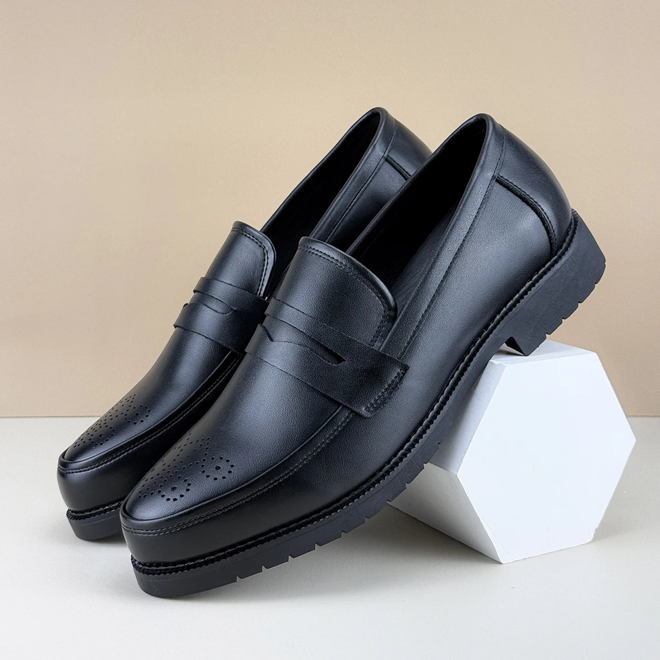 Men Formal Leather Shoes, British Style Oxford Loafers, Round Toe Non-Slip Office Casual Shoes.