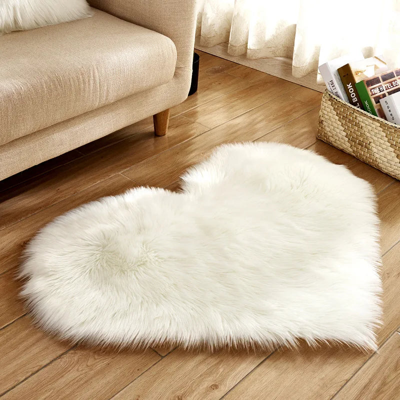 Heart Shaped Faux Fur Rug, Bedroom Fluffy Shaggy Area Rugs, Sheepskin Fuzzy Rug Carpets.