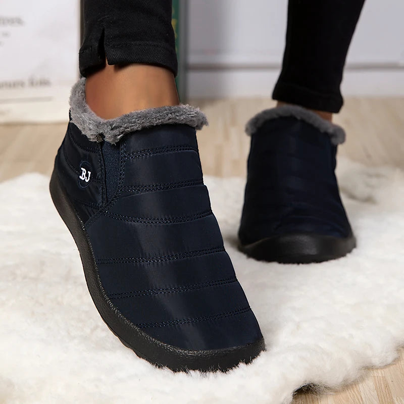 Women Boots with Plush Platform, Waterproof Fashionable Boots for Women.