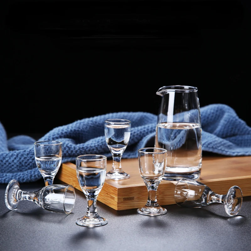 6pcs+1pcs Glass Wine Cup Set, Household Wine Dispenser.