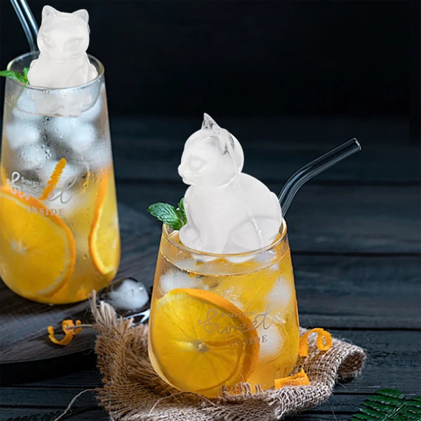 3D Cat Ice Cube Mold With Funnel Silicone, 4 Cavity Cat Ice Cube Trays For Whiskey, Wine, Cocktail.