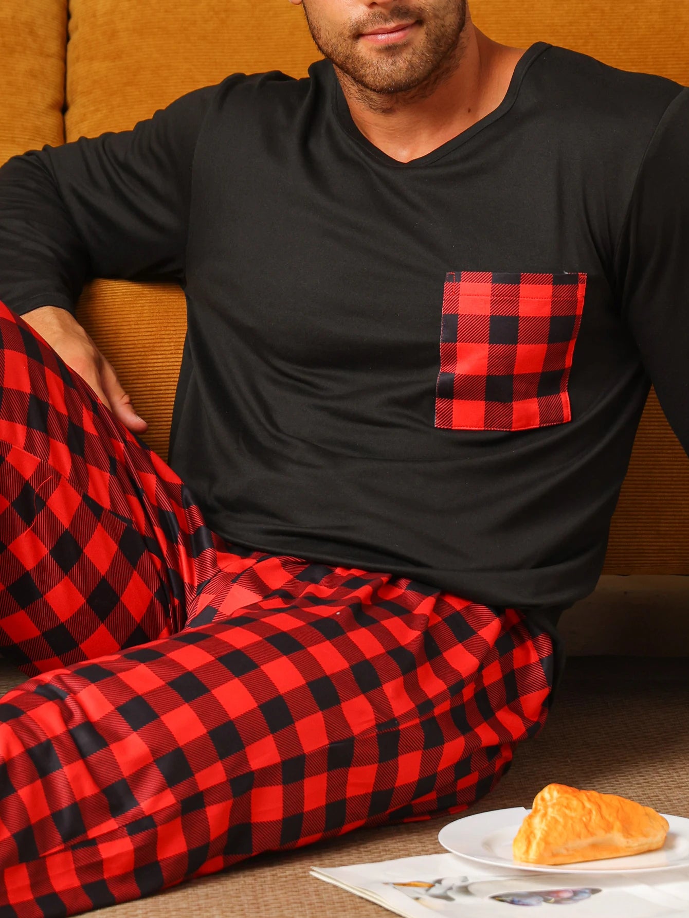 Two piece sets men pajamas, autumn and winter long sleeved.