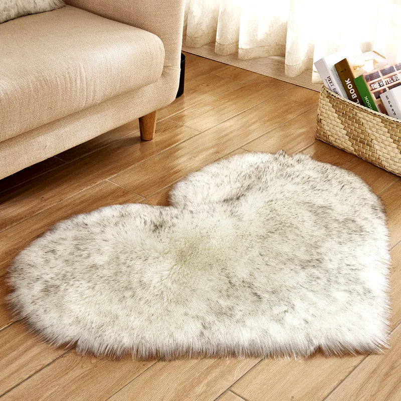 Heart Shaped Faux Fur Rug, Bedroom Fluffy Shaggy Area Rugs, Sheepskin Fuzzy Rug Carpets.