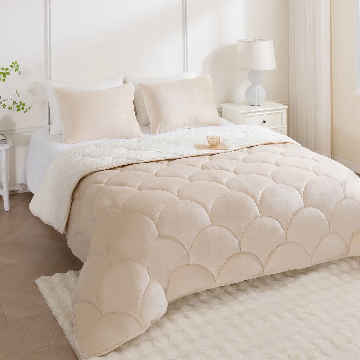 Sherpa Comforter Set , All Season Soft Warm Fleece Fall Blanket, with Pillow Sham.