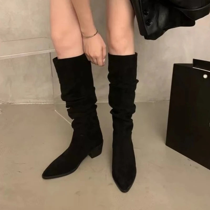 Retro pleated suede Long boots for women. 2025 winter fashion. Large size versatile women's boots.