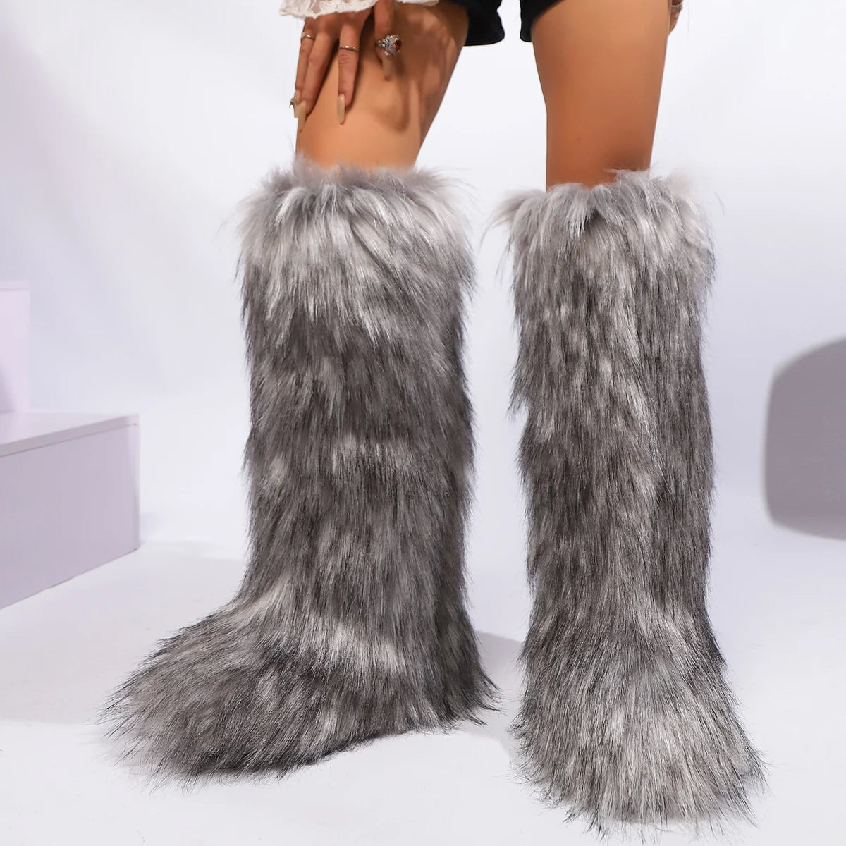 Women Over-The-Knee Boots, Winter New Fox Fur Snow Boots, And Cashmere Women Boots, Leg Warm Boots Non-Slip Soles.